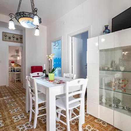 Apartment 100 Metri Dal Mare *